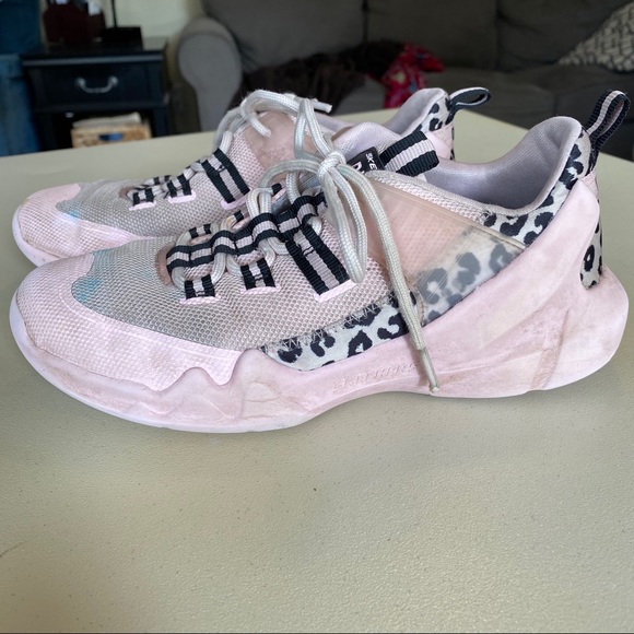 pale pink tennis shoes